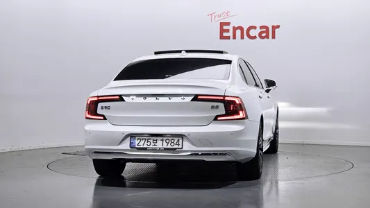 Volvo S90 B5 2023 4