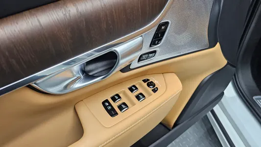 Volvo S90 B5 2023 17