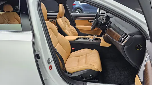 Volvo S90 B5 2023 26