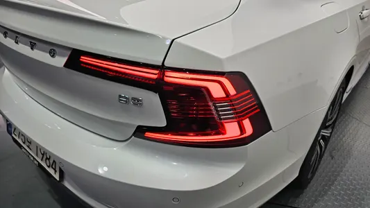 Volvo S90 B5 2023 23