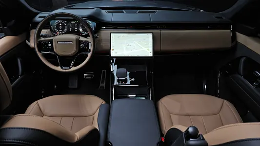 Land Rover 3 P400 AB 2025 7