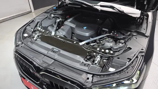 BMW 5 Series (G60) 530i xDrive M 2025 6