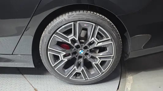 BMW 5 Series (G60) 530i xDrive M 2025 21