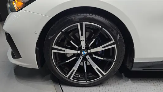 BMW 5 Series (G60) 530i xDrive M 2024 5