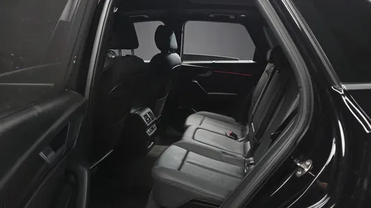 Audi Q5 (FY) 40 TDI 2021 26
