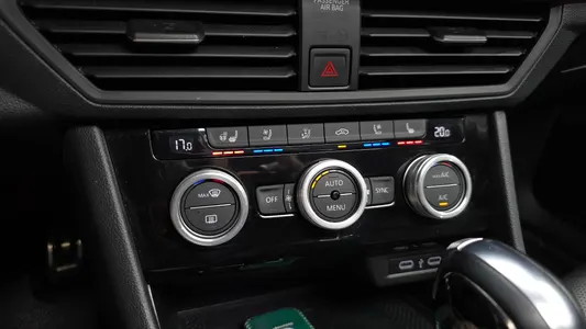 Volkswagen 7 1.4 TSI 2021 33