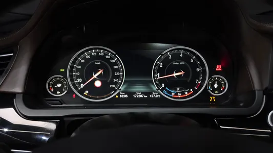 BMW 7 Series (F01) 750Li xDrive 2015 8