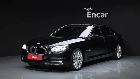 BMW 7 Series (F01) 750Li xDrive 2015