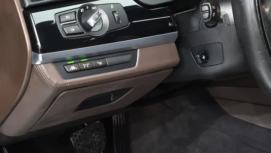 BMW 7 Series (F01) 750Li xDrive 2015 15