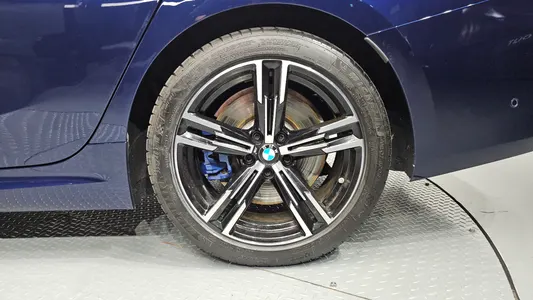 BMW 3 Series (G20) 320i M 2025 21