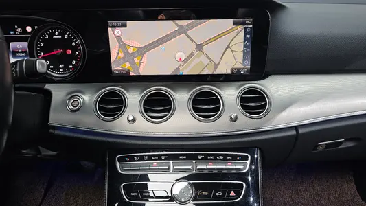 Mercedes-Benz E-Class W213 E300 2018 14