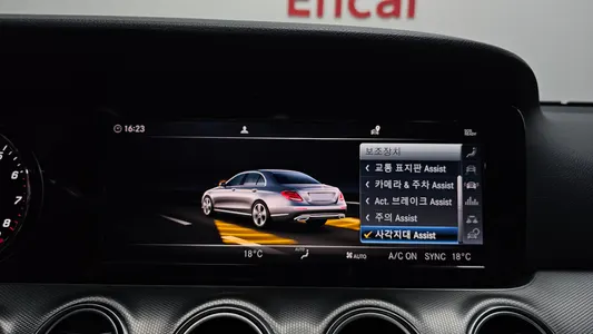 Mercedes-Benz E-Class W213 E300 2018 16