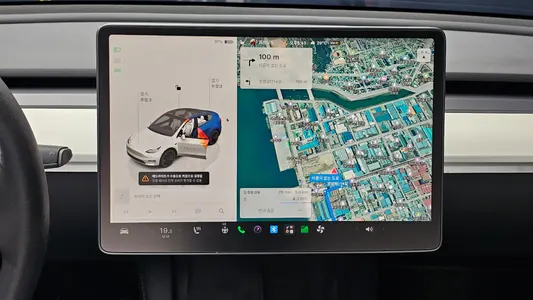 Tesla Y AWD 2022 14