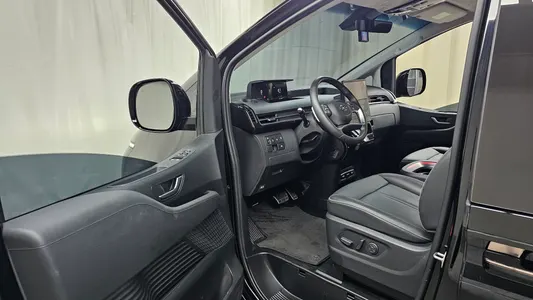 Hyundai Staria 9 2024 10