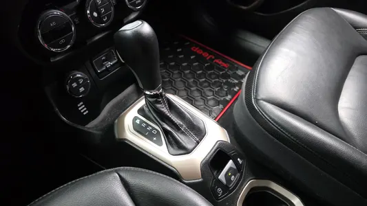 Jeep 레니게이드 2.0 AWD 2016 9
