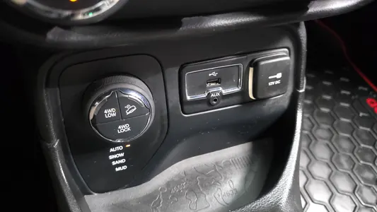Jeep 레니게이드 2.0 AWD 2016 19