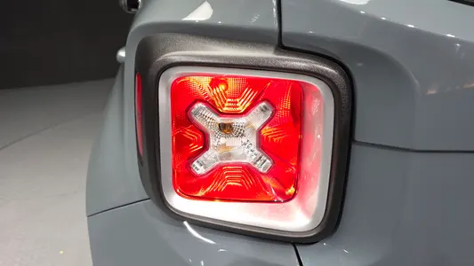 Jeep 레니게이드 2.0 AWD 2016 23