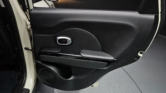 Kia 쏘울 1.6 GDi 2013 25