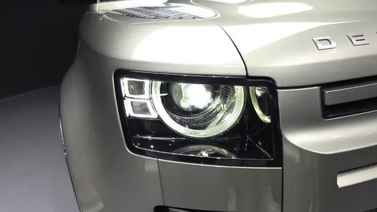 Land Rover (L663) 110 P300 X- SE 2021 22