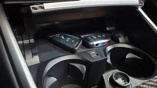 BMW 3 Series (G20) 320i M 2024 15