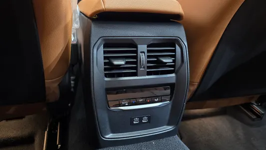 BMW 3 Series (G20) 320i M 2024 28