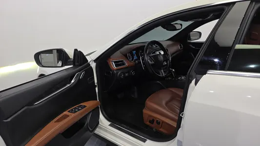Maserati 기블리 3.0 2019 10