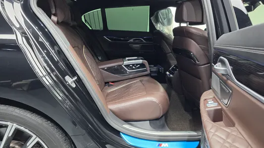 BMW 7 Series (G11) 745e i M 2020 12
