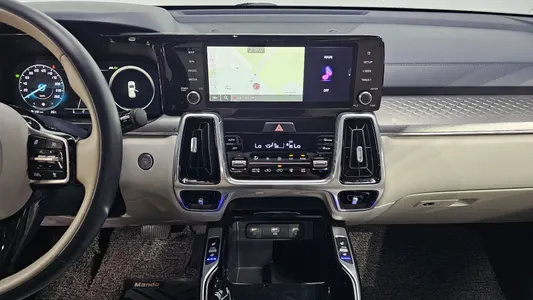 Kia 4 HEV 1.6 2WD 2022 12