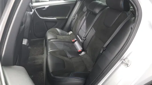 Volvo S60 2017 26