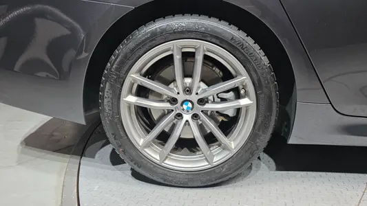 BMW 5 Series (G30) 520d M 2017 5