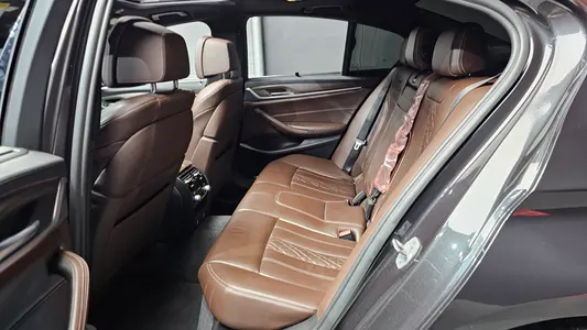 BMW 5 Series (G30) 520d M 2017 12