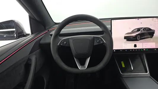 Tesla Y L AWD 2026 12