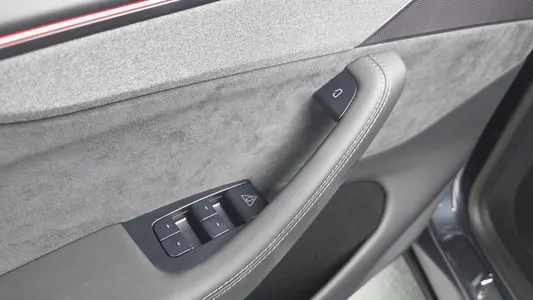Tesla Y L AWD 2026 19