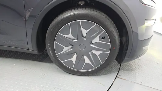 Tesla Y L AWD 2026 22