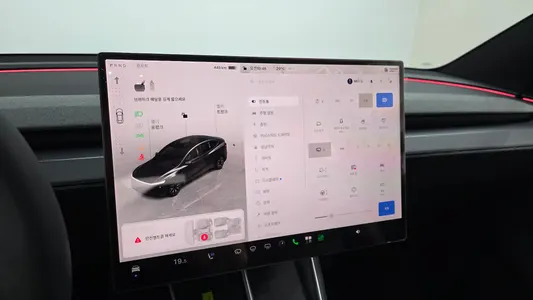 Tesla Y L AWD 2026 29