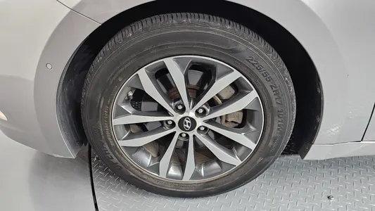 Hyundai Grandeur HG HG240 2011 5