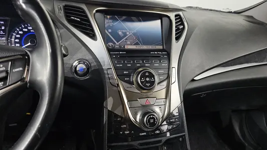 Hyundai Grandeur HG HG240 2011 16