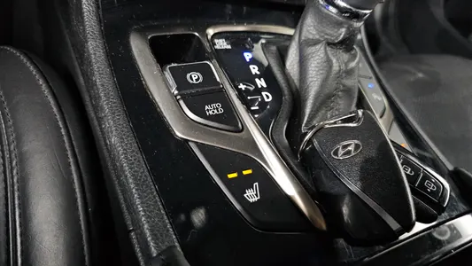Hyundai Grandeur HG HG240 2011 18