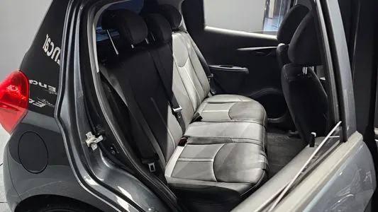 Chevrolet Spark LT 2021 11