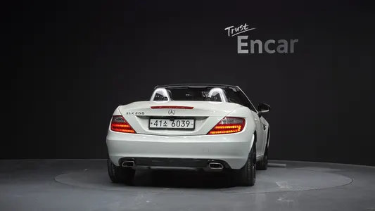 Mercedes-Benz SLK-Class 200 2012 4
