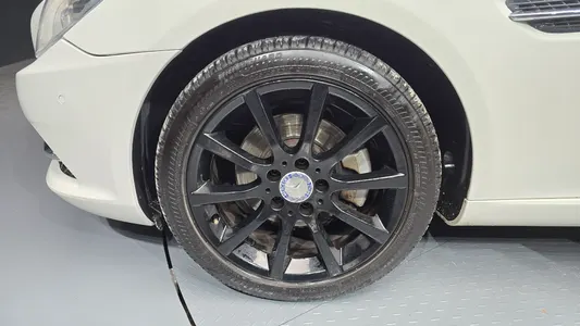 Mercedes-Benz SLK-Class 200 2012 5