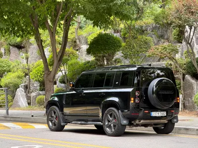 Land Rover (L663) 110 P400 X 2023 4