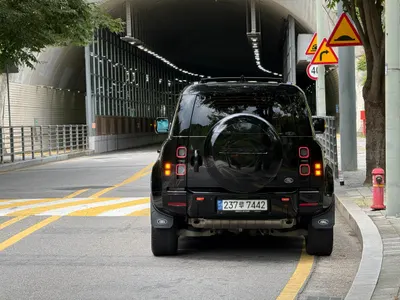 Land Rover (L663) 110 P400 X 2023 5