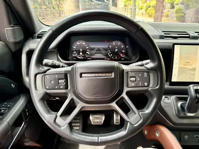Land Rover (L663) 110 P400 X 2023 9