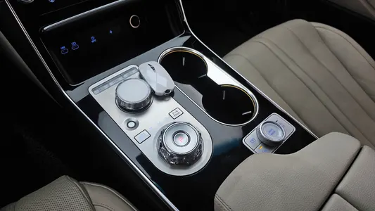Genesis GV80 2.5T 2WD 2023 8
