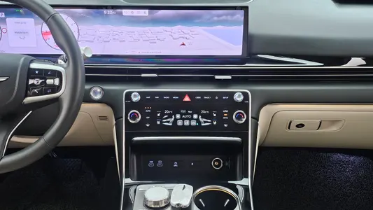 Genesis GV80 2.5T 2WD 2023 13