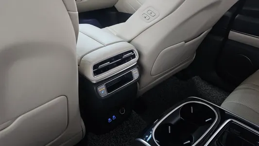Genesis GV80 2.5T 2WD 2023 32