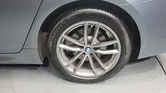 BMW 5 Series (G30) 520d xDrive M 2017 21