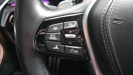 BMW 5 Series (G30) 520d xDrive M 2017 31