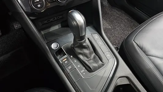 Volkswagen 2 2.0 TDI 2020 9